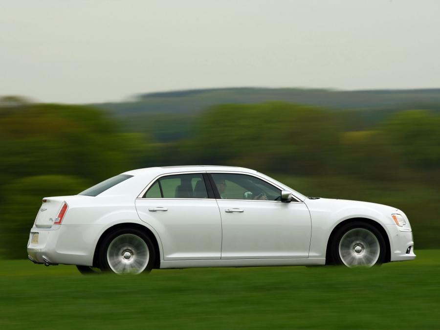  Chrysler 300C 2012 года  (UK) (фото 68 из 91)